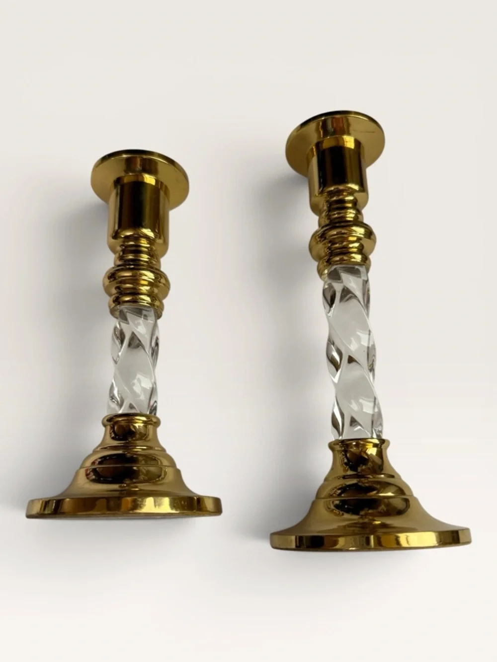 Vintage Hollywood Regency Brass & Twisted Lucite Candlestick Holders - Picture 5 of 6
